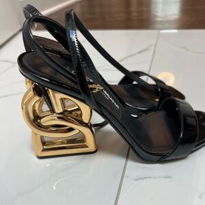 Dolce & Gabbana Dg Heel Woman Leather Sandals, size 7